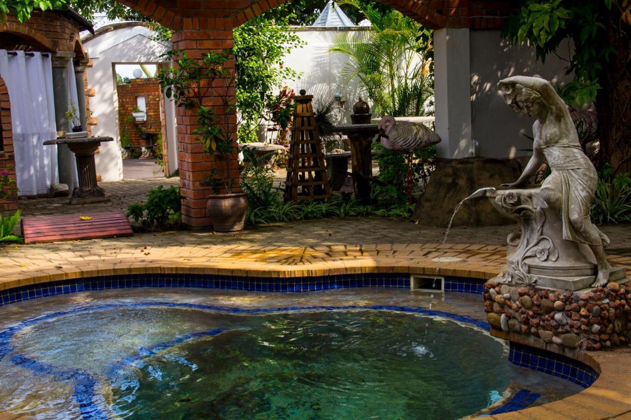 Aristo Manor Hotel Richards Bay Exterior photo